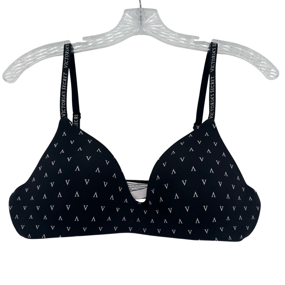 Victorias Secret T-Shirt Wireless Bra Black White Logo Print Lightly Lined 34B